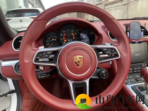 纵横G700彰显硬派越野SUV的魅力，配备100L油箱-1