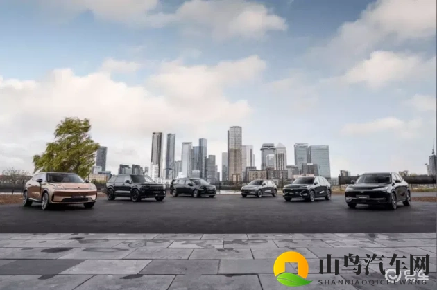 性少妇mdms丰满hdfilm:全新家用轿车:时尚外观+智能科技,家庭出行新选择-2