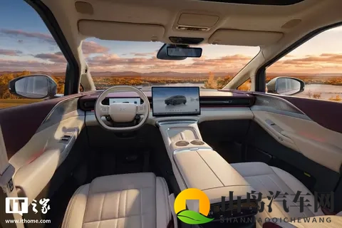 小鹏 X9 超级增程车型全球首发「三排电动三折叠」-1