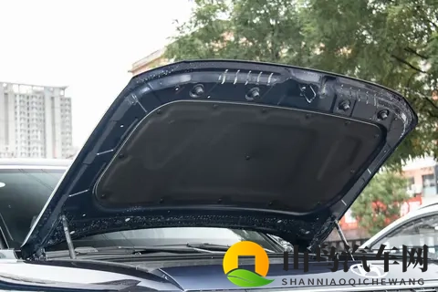 帕里斯帝：27 万多带按摩座椅，续航能跑 1000 公里-3