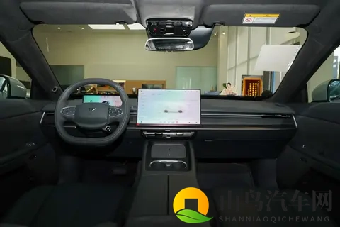 预算15万选新能源，激光雷达+8295P芯片，东风奕派eπ007+怎么样-1