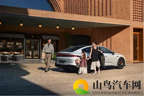 1099万起卷翻市场！长安启源 A06 重新定义10万级新能源家轿标杆-1