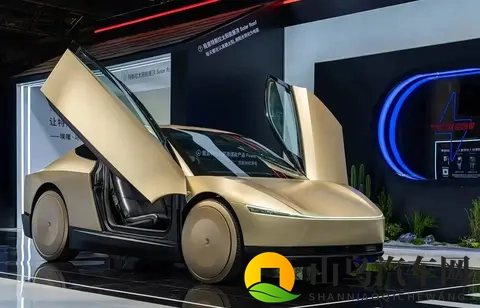 2025进博会：特斯拉Cybercab无人驾驶出租车亚太首发亮相-1