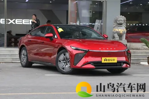 星纪元ES：空间大、动力足，家用出行选它挺合适，可以看看-2