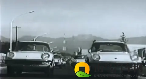 马自达发展史（3）：烧钱、玩转子，小众车企的硬核之路-2