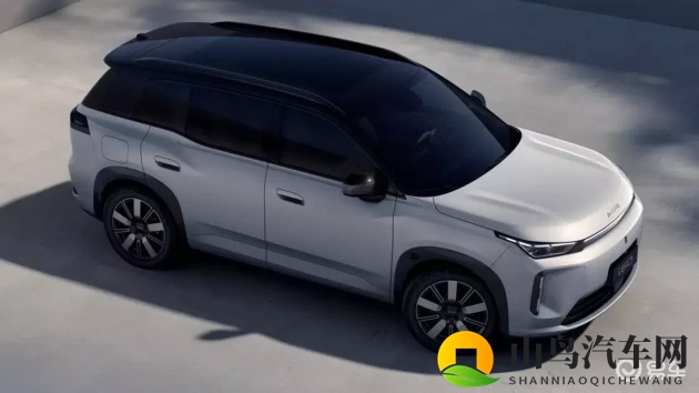 按摩师揉我奶头和花蒂:技师手法轻柔按摩乳房及敏感部位-1