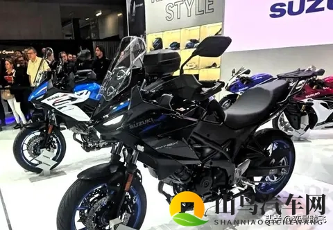 经典V缸焕新光，铃木SV-7GX跨界休旅重定义中排量摩托趋势-2