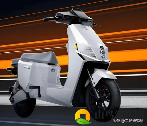 绿源S90-D:12项专利电机+3种动力模式，真能颠覆摩旅？-2