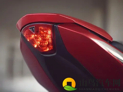 六轴IMU电控+可调悬架，2026款凯旋Trident 800英伦复古，7万元起-2