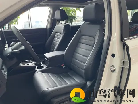 谁说家用车不能飒？CR-V全球30年荣耀款让老司机坐不住了-1