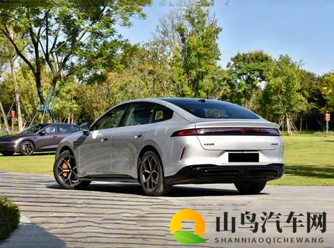 24小时新增订单10358台，长安启源A06哪款值得买？-3