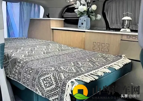 塞纳稳坐MPV王座,星海V9升顶掀桌,谁在重新定义家庭车?-3