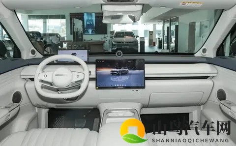 星纪元ET增程版Pro，200km纯电续航+1300km综合续航-3