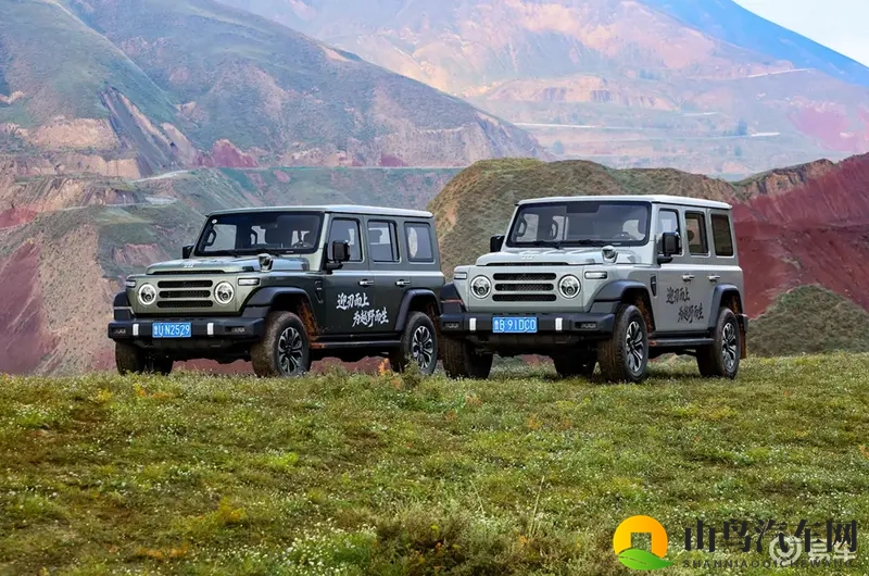 柴油212 T01，硬件配置不错，80升油箱长续航-1