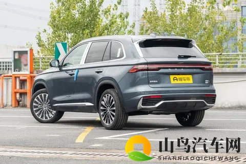 吉利星越L：15万买燃油SUV，绕不开的硬实力派-3