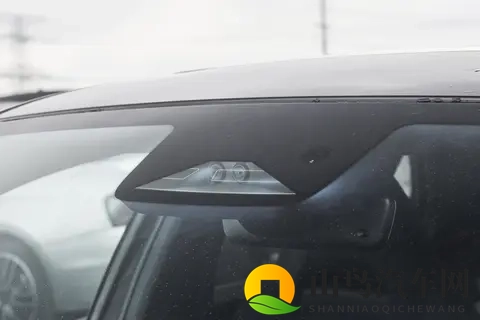 性能与智能的多维度升级,第三代领克03究竟实力表现如何?-3