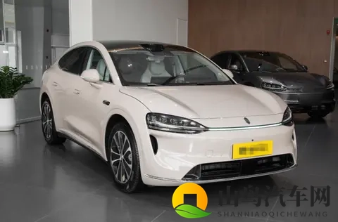 智界R7和S7黑武士限时免费选装！ 最高省17万还送购置税-3