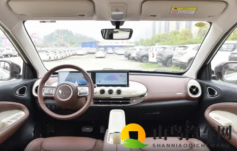 代步通勤小型车，25款五菱缤果购车指南来了，哪一款更值得选？-2