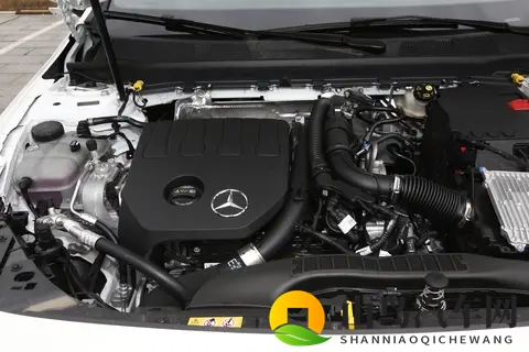 25 万级奔驰入门选款指南：A180L 和 A200L 该怎么挑？-1