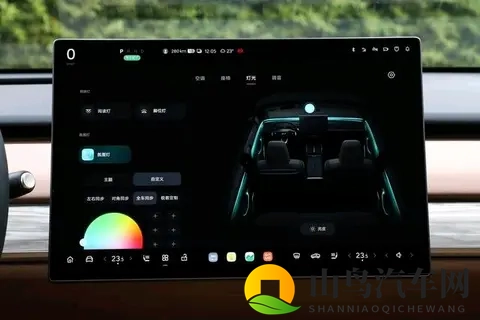 新腾势大SUV，车宽近2米，3.9秒加速，1300公里续航-1