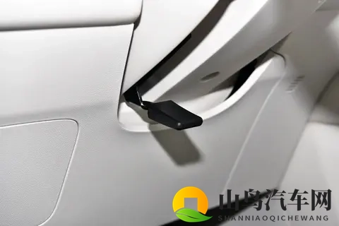 15万级中大型SUV新标杆！东风eπ008，家用通勤性价比之选-1