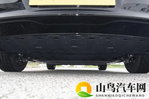 10万级纯电轿车新选择，续航430km+轴距2735mm，零跑B01来了-1