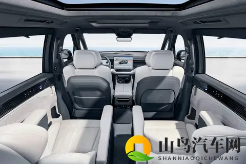 11月入手正当时：极氪009如何以“宜商宜家”重构豪华MPV价值边界-1