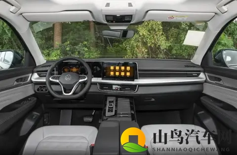 合资大五座SUV直降5万，后排空间比肩商务车，大众揽巡选购指南-1