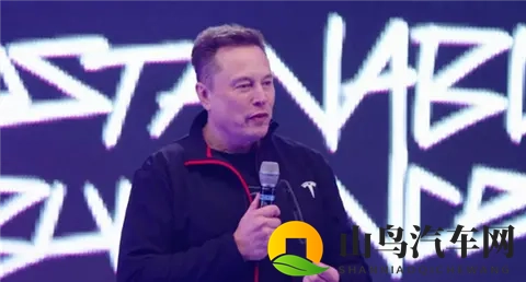 马斯克现场承诺：特斯拉车主很快就可以“边发短信边开车”-1