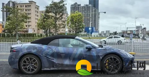 腾势Z敞篷跑车曝光！比亚迪的首款敞篷跑车！-2