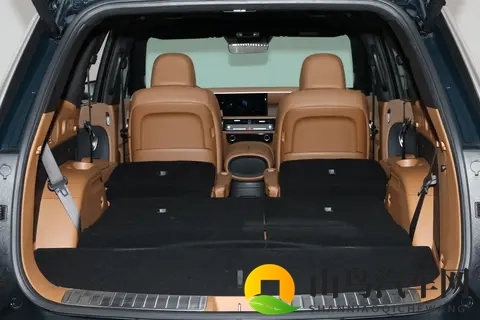 家庭 7 座务实选!帕里斯帝:10 气囊 + 1000km 续航,27 万进口够值吗?-1