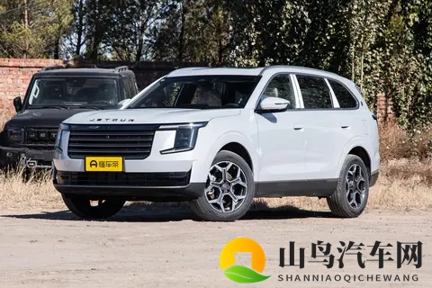 越级才豪华，999 万起售，磁悬浮豪华电七座 SUV，出行选它准没错-1