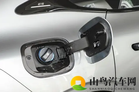 豪华与性能兼备，深度体验星纪元ES 2025款 增程版 Ultra四驱旗舰-3