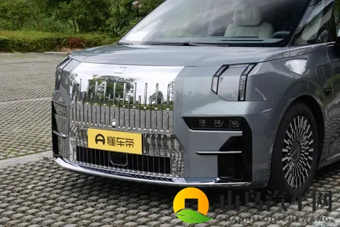 极氪009年底冲量？5年 0 息 省5万  再免15万购置税，让对手怎么活？-2