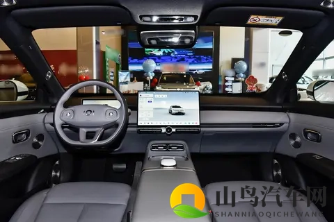 1599万买大五座轿跑，轴距2922mm，续航630km-1