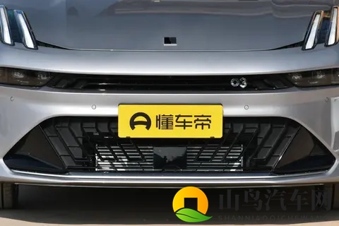 1038 万起,配置、动力、设计全都要?第三代领克 03 体验-1