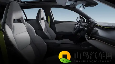 淘宝双11的宝藏车型出现了，领克06用痛车美学和拿捏年轻人-3