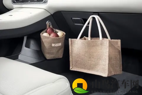 求推荐智驾好的混动SUV！红旗HS6PHEV、理想L6你选谁？-3