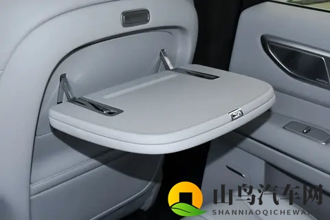 专治选择困难症!领克900 vs 深蓝S09,谁更适合家庭?-1