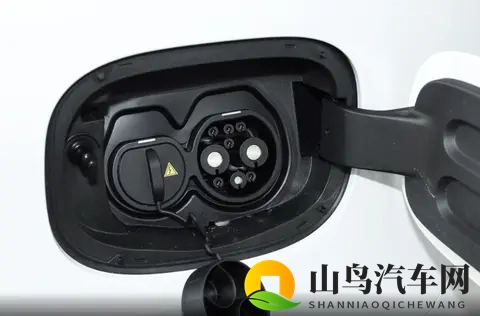 国产精品无码一二三区色情游戏：国产游戏，精品无码，三区热推-3