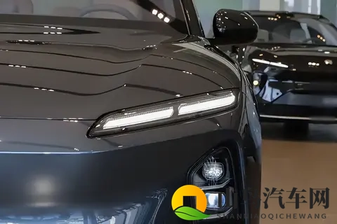 30万级SUV里，终于有一台让BBA车主心动的电车了-1