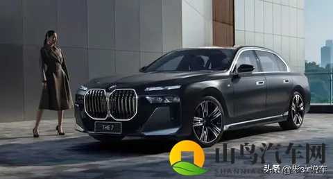 静音再进化！2026款宝马7系标配夹层玻璃，配置有增有减？-3