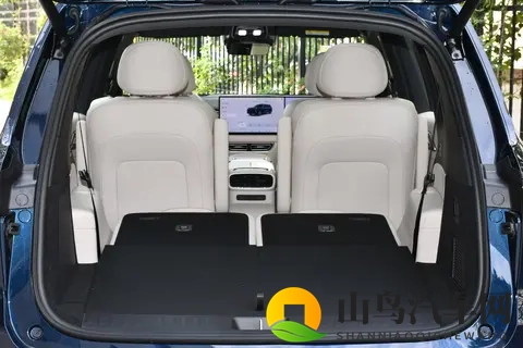 6 座 SUV 新标杆：深蓝 S09 2025 款后驱 Ultra + 超长续航版深度解析-3