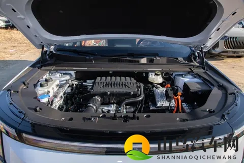 2820mm 轴距 + 220km 纯电，山海 L7 PLUS 实感​-2