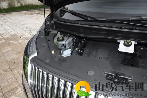 家用MPV怎么选？魏牌高山7凭何受青睐？看完这几点你就明白了-3