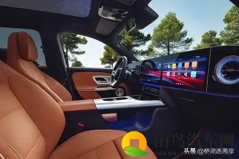 奔驰GLB换代跌破30万？三联屏星空顶全给齐-1