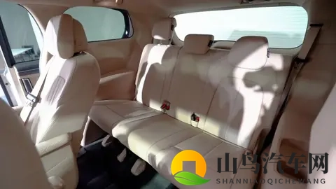 GL8家族销量破10万，GL8陆尚11月行情分析，现在买合适吗？-3