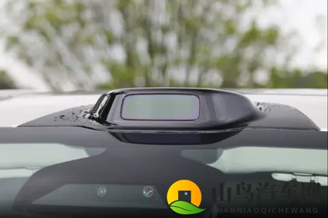 想买MPV被26款岚图梦想家吸引，这些细节，让家庭出行更舒心-2