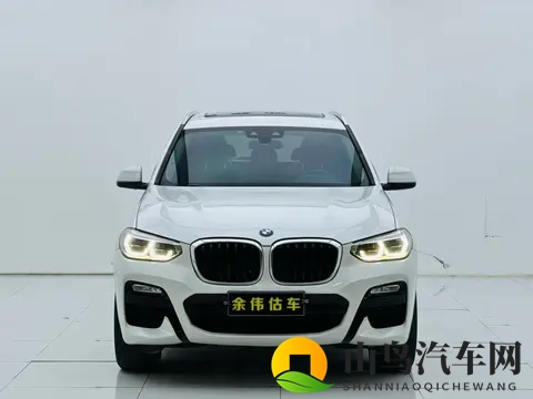 14万多拿下白色宝马X3，家用代步，这性价比如何？-1