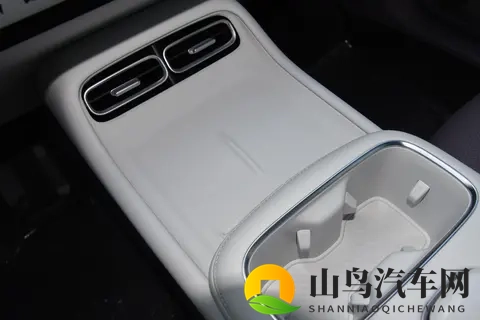 800V+6C闪充+无框车门，续航超600km，这款中型车值得等？-2